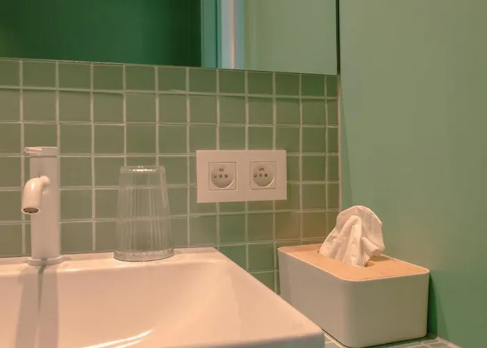 Zaelig فندق كنوك هايست